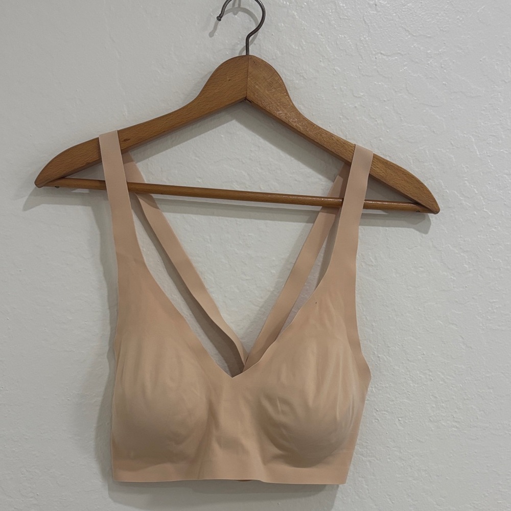 3/$30 Lively Seamless criss cross Bralette Size L